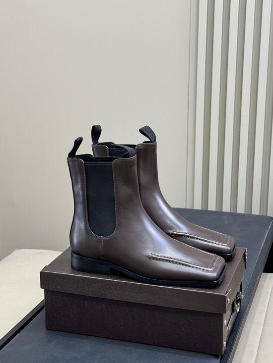 Alaia Premium Leather Square Toe Footwear Collection