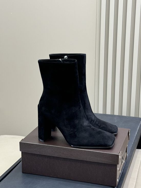 Alaia Elegant Square Toe Leather Short Boots