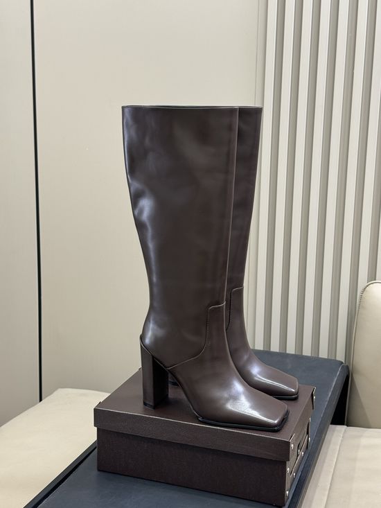 Alaia Stylish Square Toe Leather Short Boots