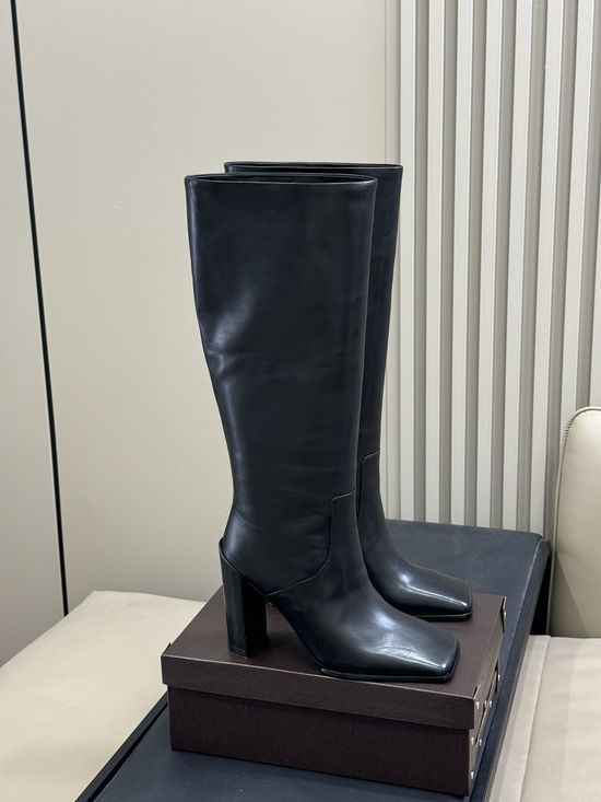 Alaia Stylish Square Toe Leather Short Boots