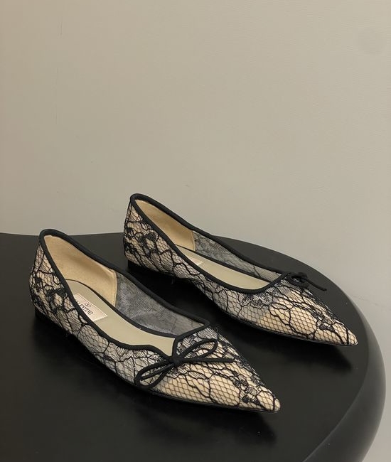 Valentino Pointed Toe Lace Bow Decor Flat Shoes Elegant Casual Footwear