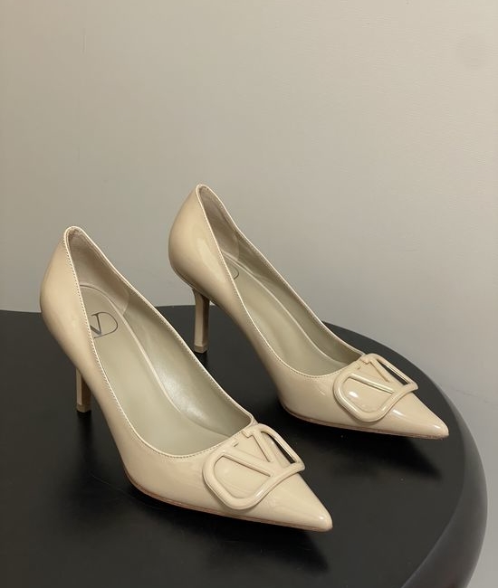 Valentino Signature V Logo Elegant High Heel Shoes with Luxury Finish