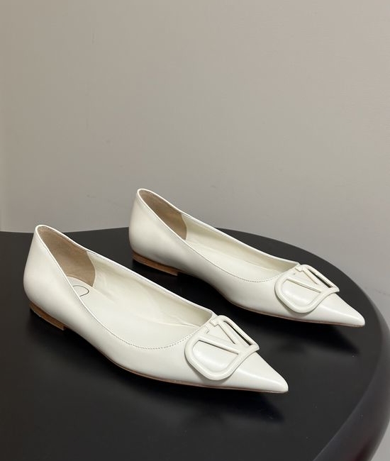 Valentino Signature V Logo Elegant High Heel Shoes with Luxury Finish