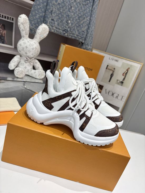 Louis Vuitton Gradient Color Wavy Sole Fashion Casual Sneakers