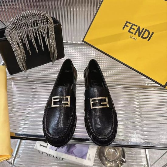 Fendi Classic Buckle Decor Pointed Toe Casual Pumps
