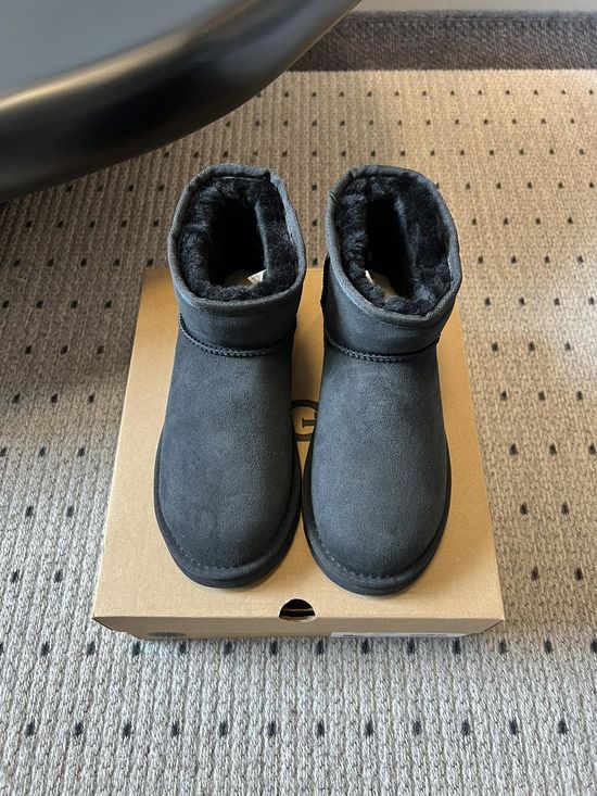 UGG Short Sheepskin Snow Boots Warm Non-slip Comfortable Footwear