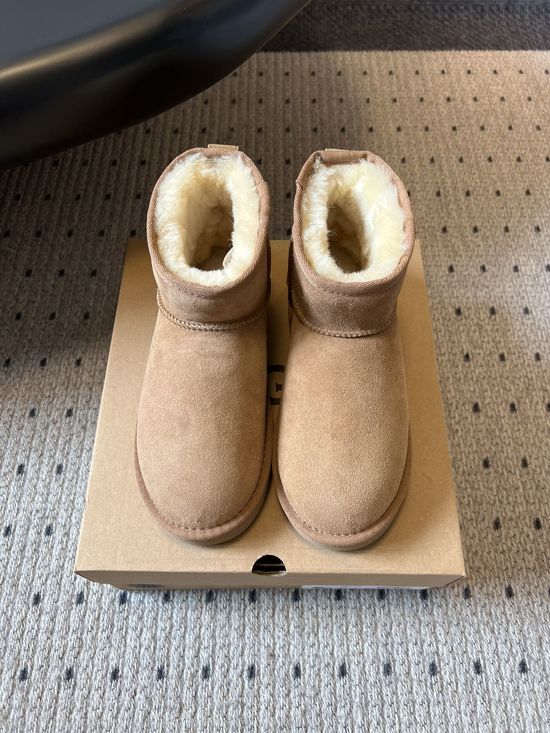 UGG Short Sheepskin Snow Boots Warm Non-slip Comfortable Footwear