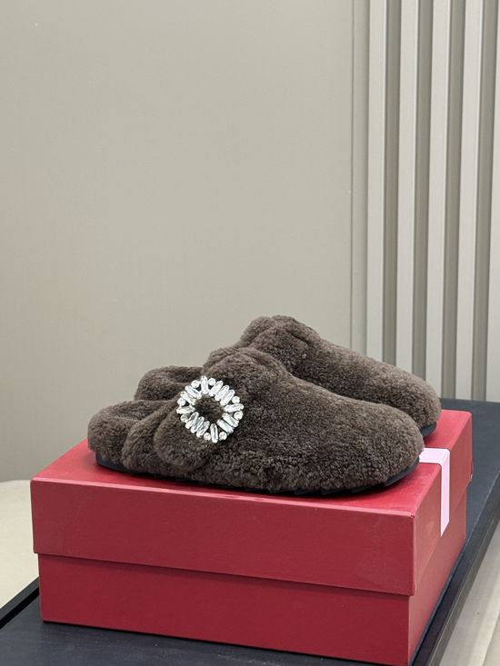 Roger Viver Elegant Wool-Lined Moccasins with Rhinestone Buckle
