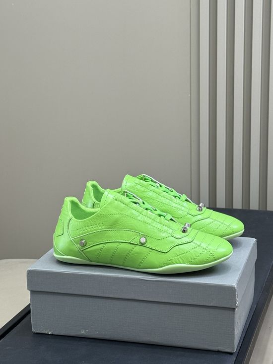 Balenciaga Classic Low-top Casual Sneakers With Rivet Details