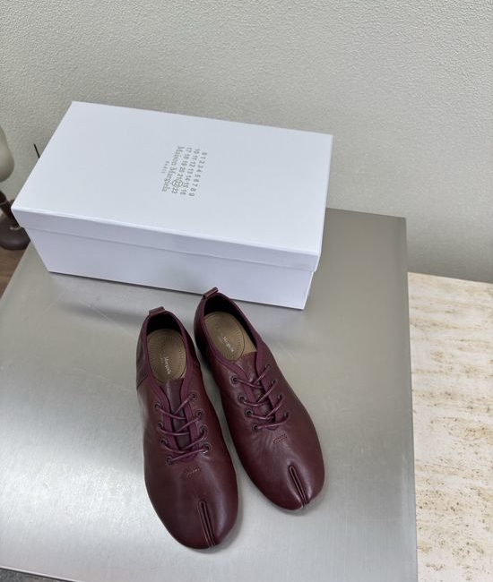 Maison Margiela MM6 Split Toe Slingback Leather Shoes Burgundy Durable Daily Wear Footwear