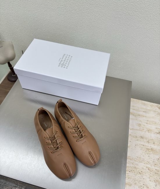 Maison Margiela MM6 Split Toe Slingback Leather Shoes Apricot Casual Comfortable Footwear
