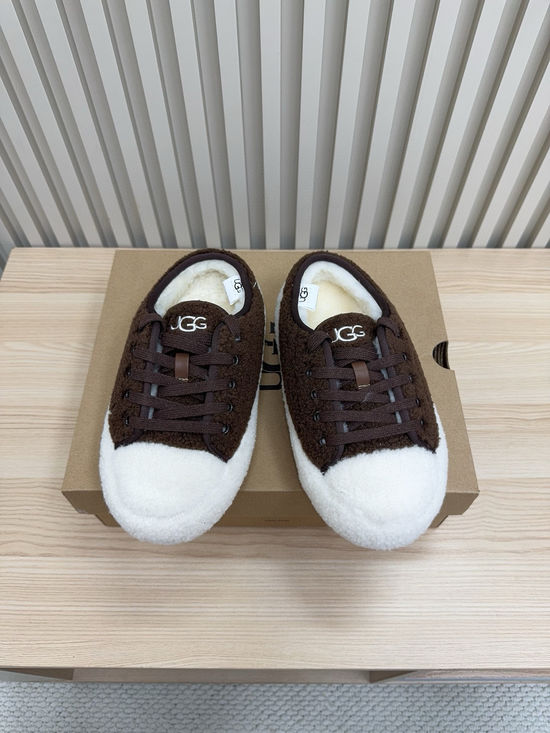 UGG Plush Lined Slip On Warm Comfort Casual Flats