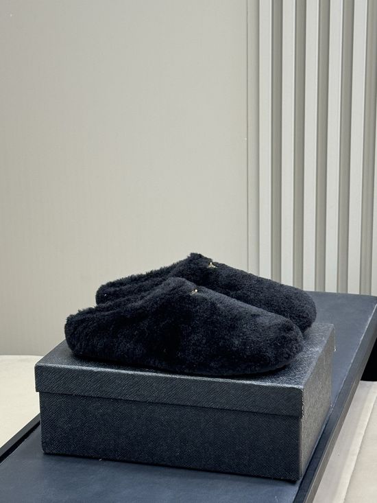 Prada Plush Fuzzy Mule Slippers Soft Lined Non-slip Durable Sole