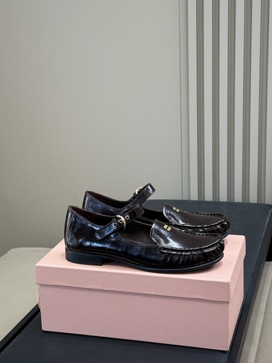 Miu Miu Soft Leather Metal Buckle Comfortable Casual Loafers