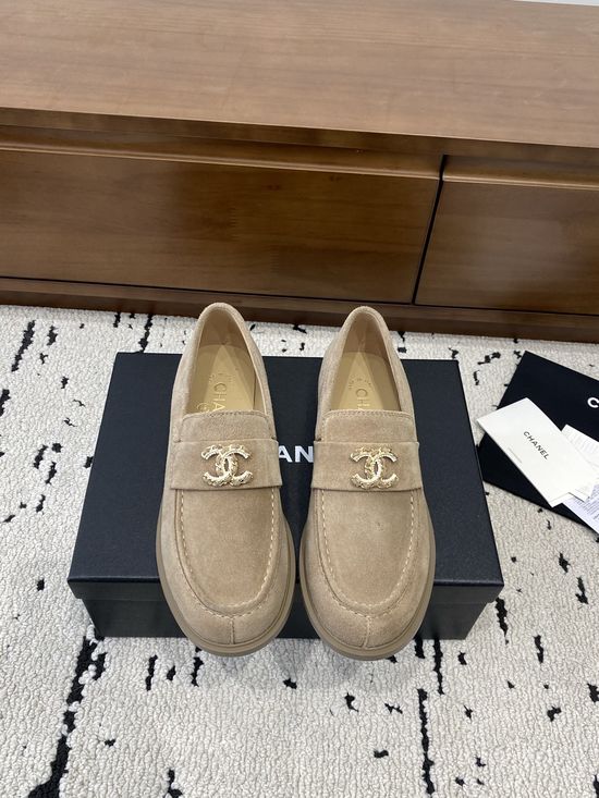 Chanel Vintage Round Toe Leather Loafers Soft Sheepskin Interior
