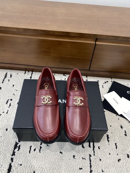 Chanel Vintage Round Toe Leather Loafers Soft Sheepskin Interior