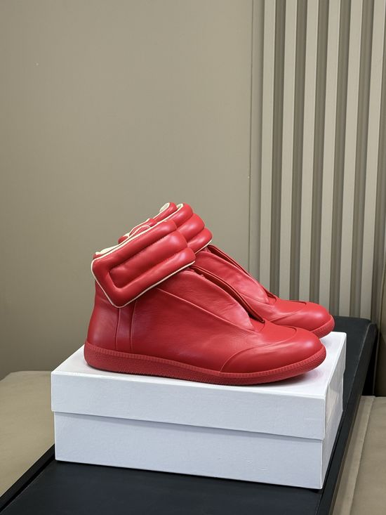 Maison Margiela High Top Leather Sneakers with Hidden Straps Soft Comfortable