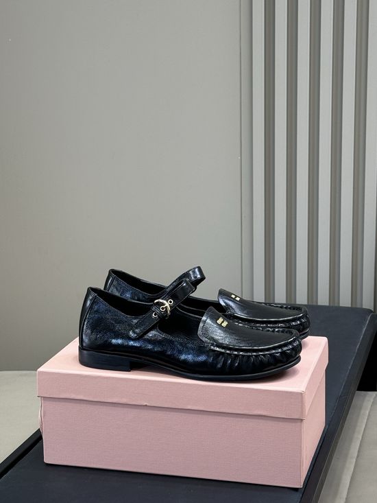 Miu Miu Soft Leather Metal Buckle Comfortable Casual Loafers