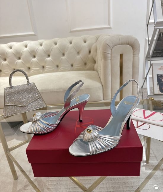 Valentino Elegant Leather High Heels with Comfortable Sole