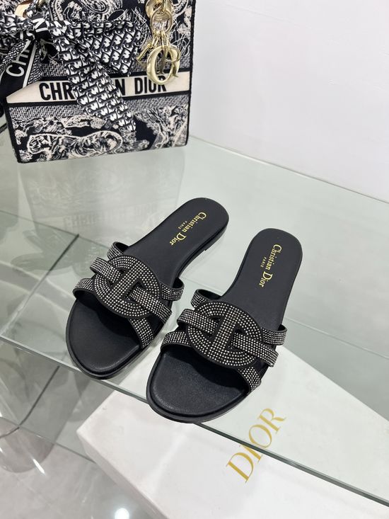 Christian Dior Sophisticated Pearl CD Buckle Crossband Flat Shoes