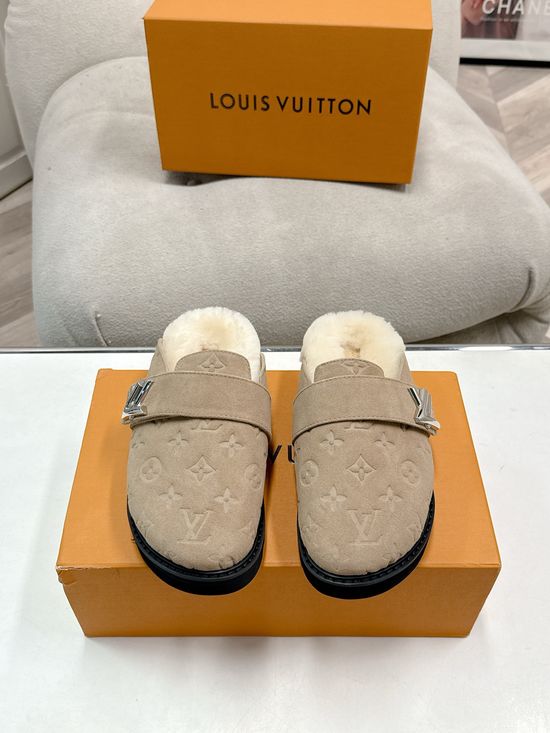 Louis Vuitton Plush Warm Casual Slippers Fashion Non-slip Durable Sole