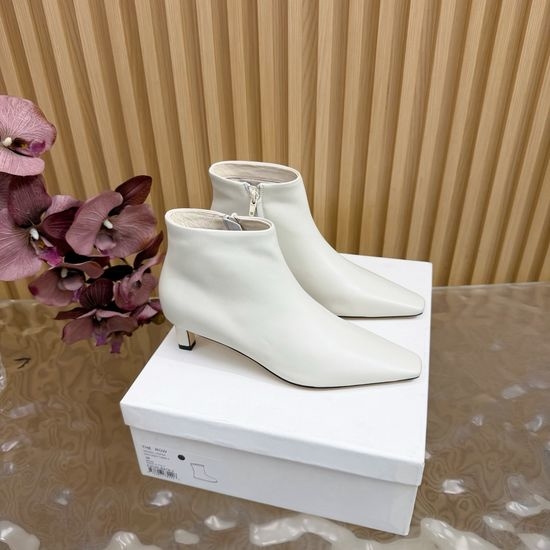 Gucci Pointed Toe Kitten Heel Ankle Boots With Stretch Upper
