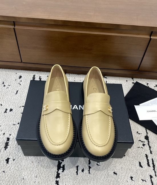 Chanel Classic Logo Loafers Elegant Genuine Leather Durable Sole