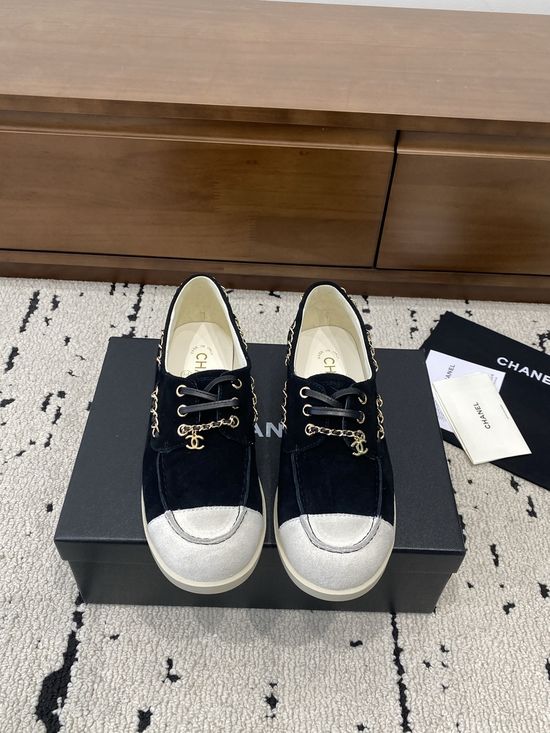 Chanel Vintage Chain Decor Loafers Premium Leather Comfortable Footwear