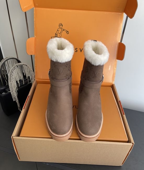 Louis Vuitton LV Suede Ankle Boots with Warm Shearling Lining Non-slip Sole