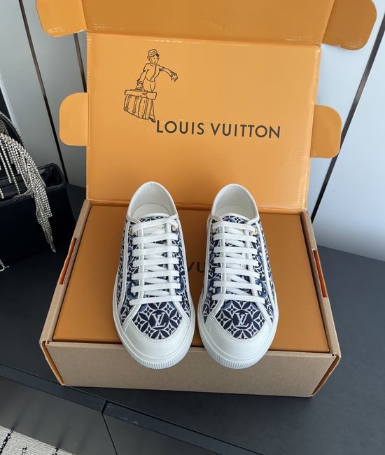 Louis Vuitton LV Denim Canvas Casual Sneakers with Embossed Pattern Comfortable Sole