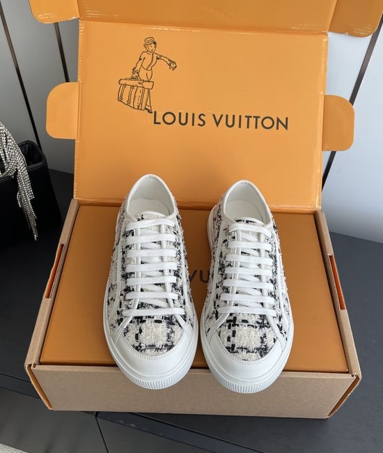 Louis Vuitton LV Denim Canvas Casual Sneakers with Embossed Pattern Comfortable Sole