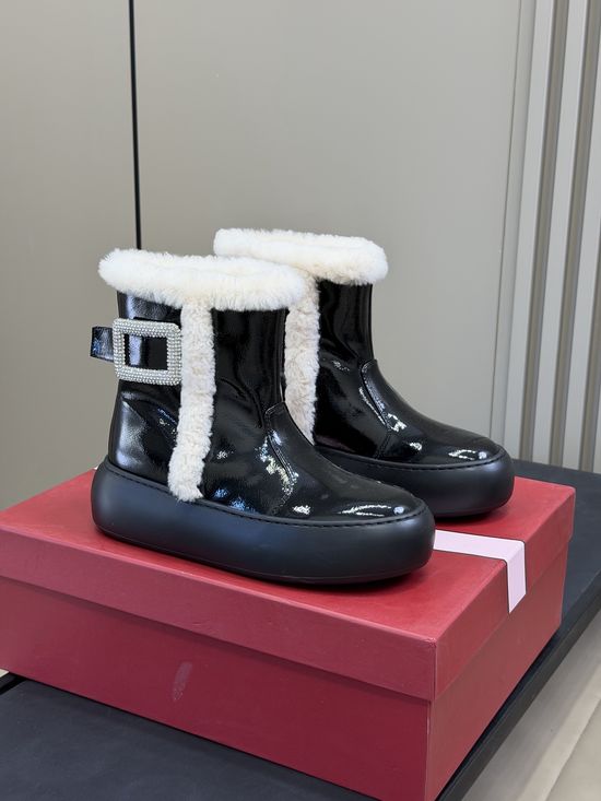 Roger Viver Soft Patent Leather Shearling Lined Platform Winter Boots