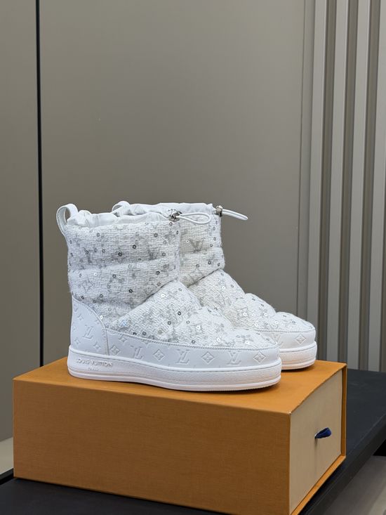 Louis Vuitton Warm Padded Winter Snow Boots Water Resistant Outdoor Footwear