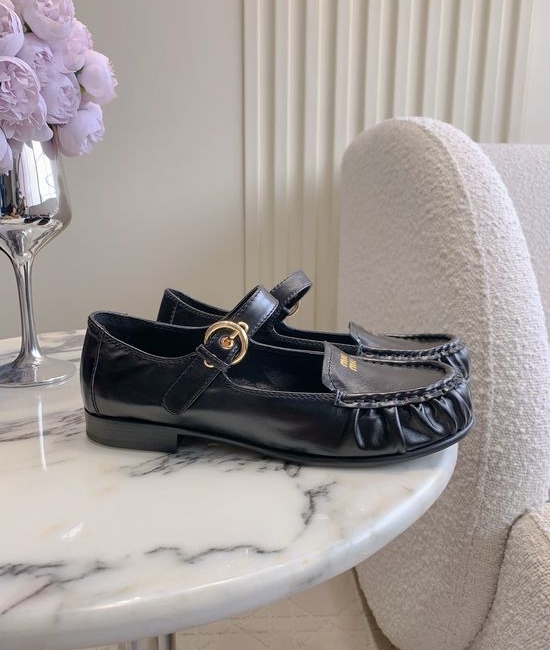 Miu Miu Buckle Decorated Mary Jane Leather Pumps