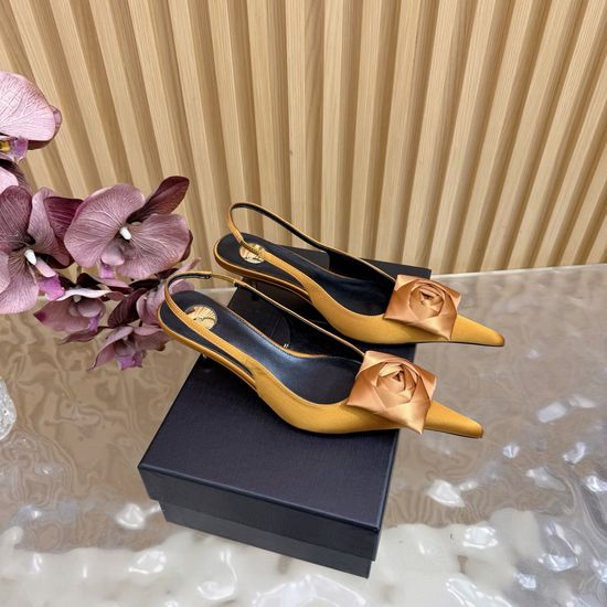 Yves Saint Laurent Elegant Lace-Tip High Heels with Metal Chain