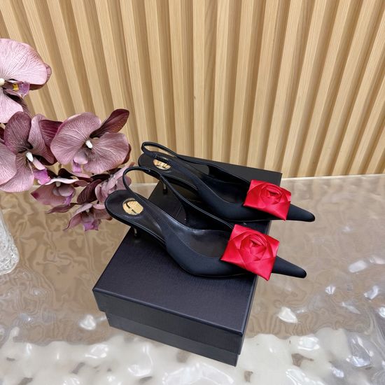 Yves Saint Laurent Elegant Lace-Tip High Heels with Metal Chain