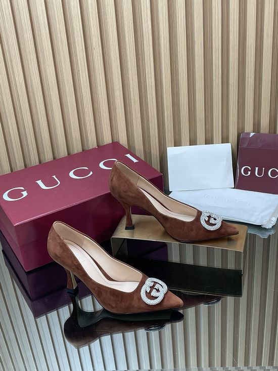 Gucci Crystal Buckle Patent Leather Mid Heel Dress Pumps