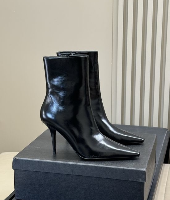Yves Saint Laurent YSL Elegant Stiletto Short Boots Made of Genuine Leather