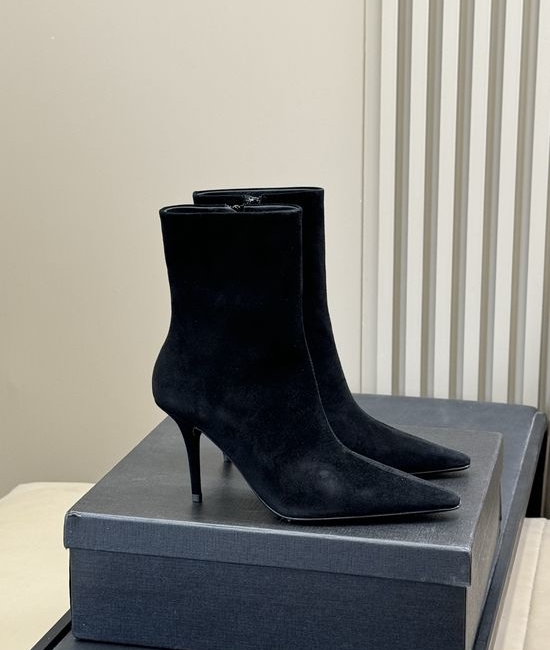 Yves Saint Laurent YSL Elegant Stiletto Short Boots Made of Genuine Leather