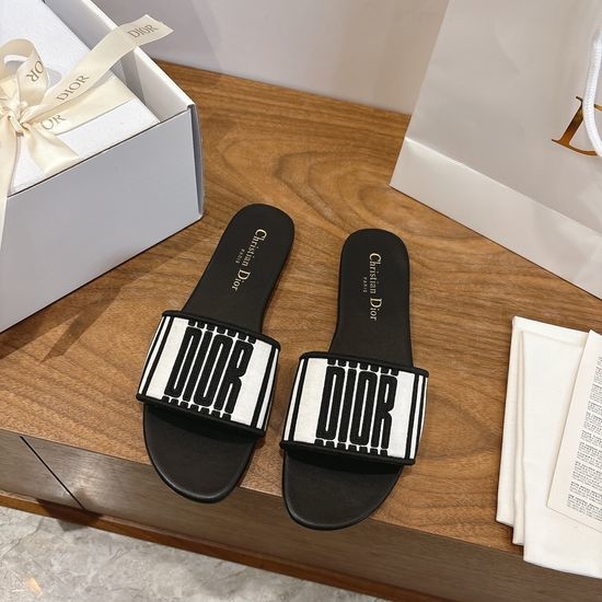 Christian Dior CD Square Toe Sandals with CD Logo and Chunky Heel