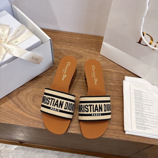 Christian Dior CD Square Toe Sandals with CD Logo and Chunky Heel