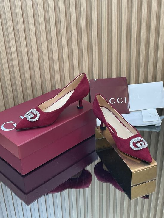 Gucci Crystal Buckle Patent Leather Mid Heel Dress Pumps