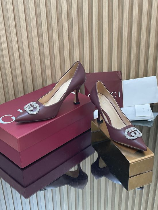 Gucci Crystal Buckle Patent Leather Stiletto Commuter Shoes