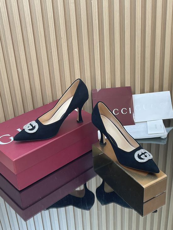 Gucci Crystal Buckle Patent Leather Mid Heel Dress Pumps