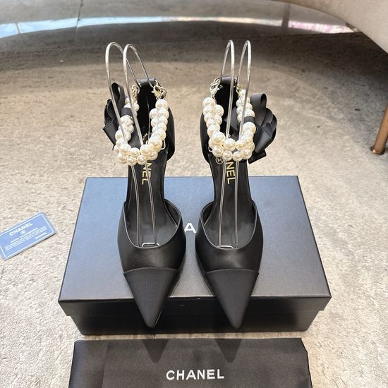 Chanel Elegant Pointed Toe Pearl Embellished Hollow Flats