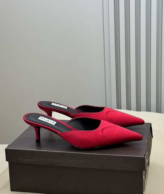Alaia Pointed Toe Transparent Heels With Heart Decor Sheepskin Lining