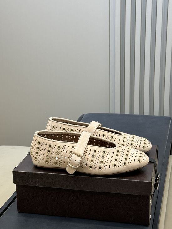 Alaia Metal Eyelet Ballet Flats Sheepskin Lining Non-slip Soft Sole