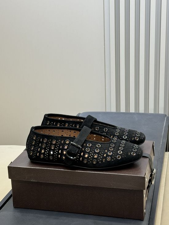 Alaia Metal Eyelet Ballet Flats Sheepskin Lining Non-slip Soft Sole