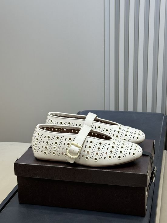 Alaia Metal Eyelet Ballet Flats Sheepskin Lining Non-slip Soft Sole