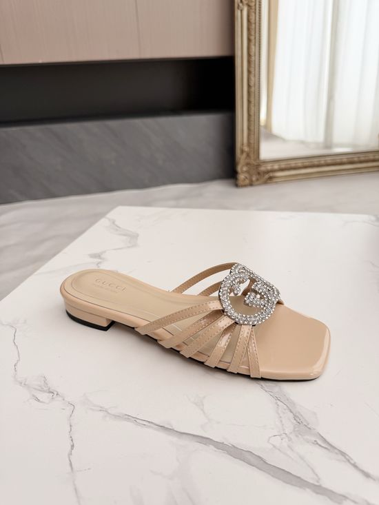 Gucci Rhinestone Decorated Dress Shoes Elegant Shiny Formal Footwear